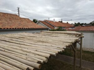 Pergola en eucalyptus
